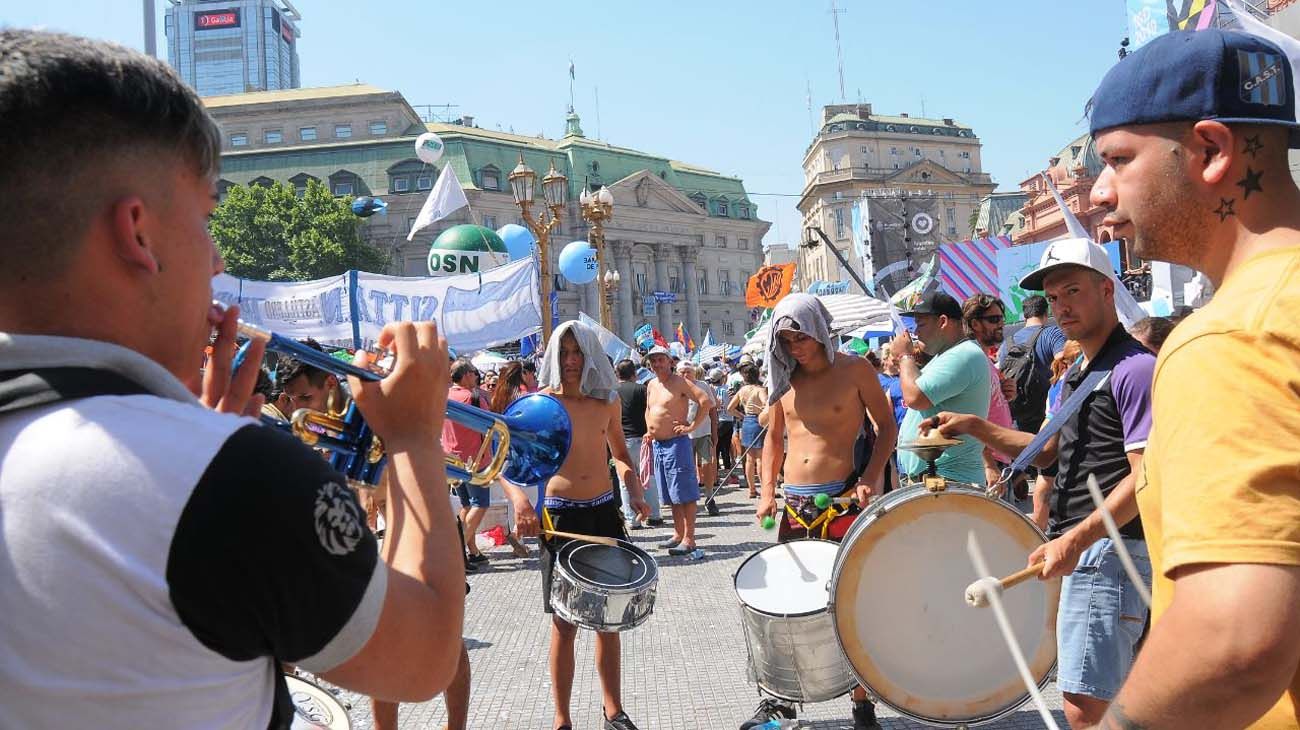 Festejo Plaza de Mayo Asuncion Alberto Fernandez