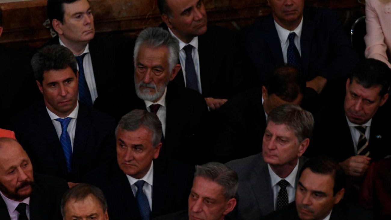 Los gobernadores dijeron presente en la asunción de Alberto Fernández con Gildo Insfrán, Gerardo Morales, Mariano Arcioni, Alberto Rodríguez Saá, Sergio Uñac, Gerardo Zamora, Juan Manzur, entre otros.