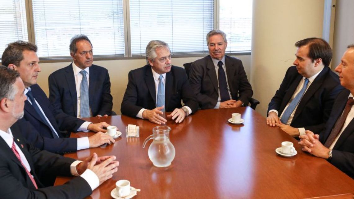 Alberto Fernández and Daniel Scioli received a delegation of Brazilian lawmakers.  