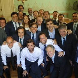 Vidal y sus ministros en la asunción de Kicillof. | Foto:Instagram