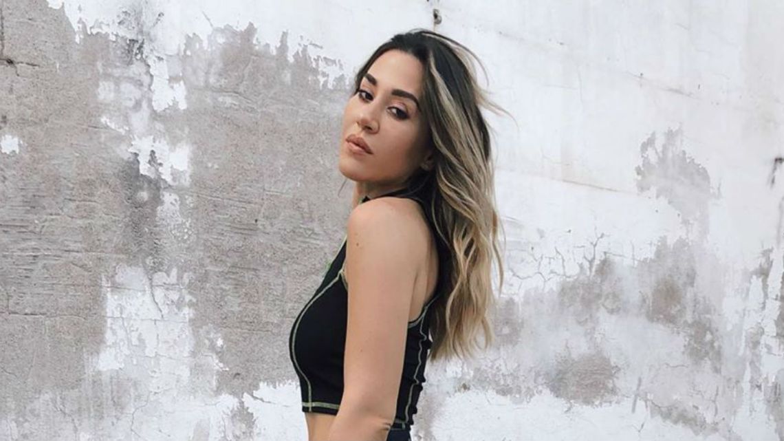 VIDEO | Capturaron imágenes de Jimena Barón perreando en una estación de servicios