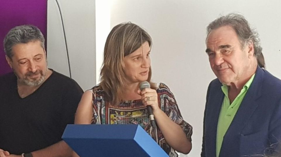 oliver stone recibio doctorado 12122019