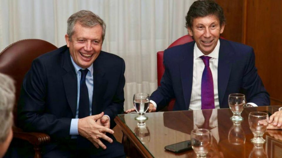 Emilio Monzó y Gustavo Posse salen a disputar la conducción de la oposición.