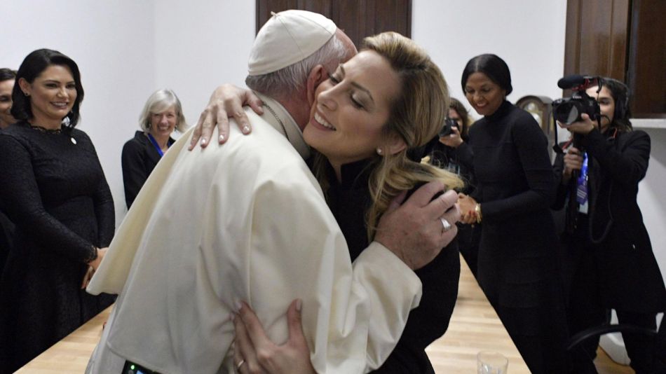 Así fue el encuentro de Fabiola Yáñez y el Papa Francisco en el Vaticano