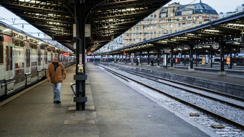 paro transporte francia estacion trenes 20191214