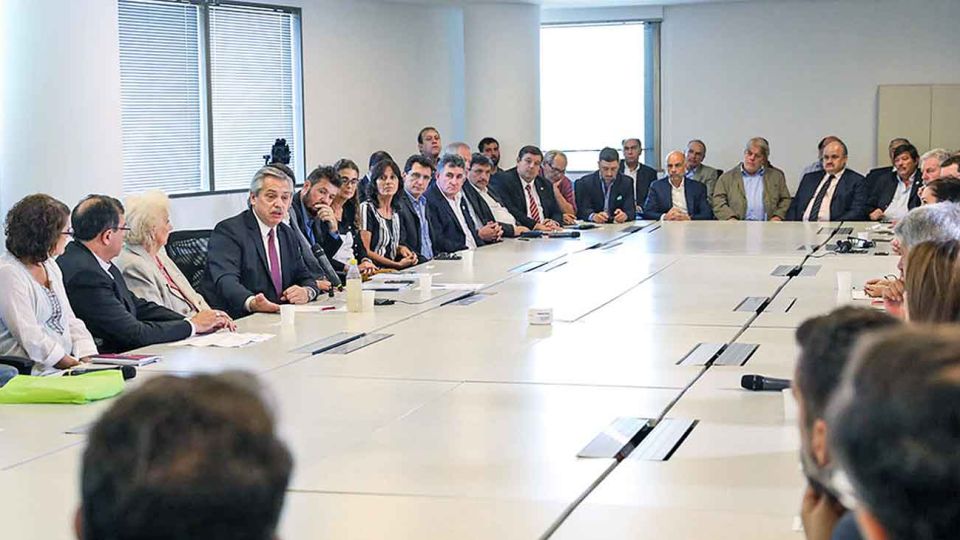Debut. Un mes atrás, Fernández juntó a cincuenta personalidades para trabajar por los más vulnerables. En unos días sumará a otras figuras, como Facundo Manes.