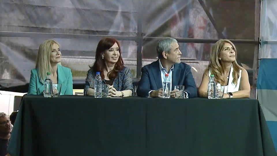 Cristina y Ferraresi en el acto de la nueva asunción del intendente reelecto.