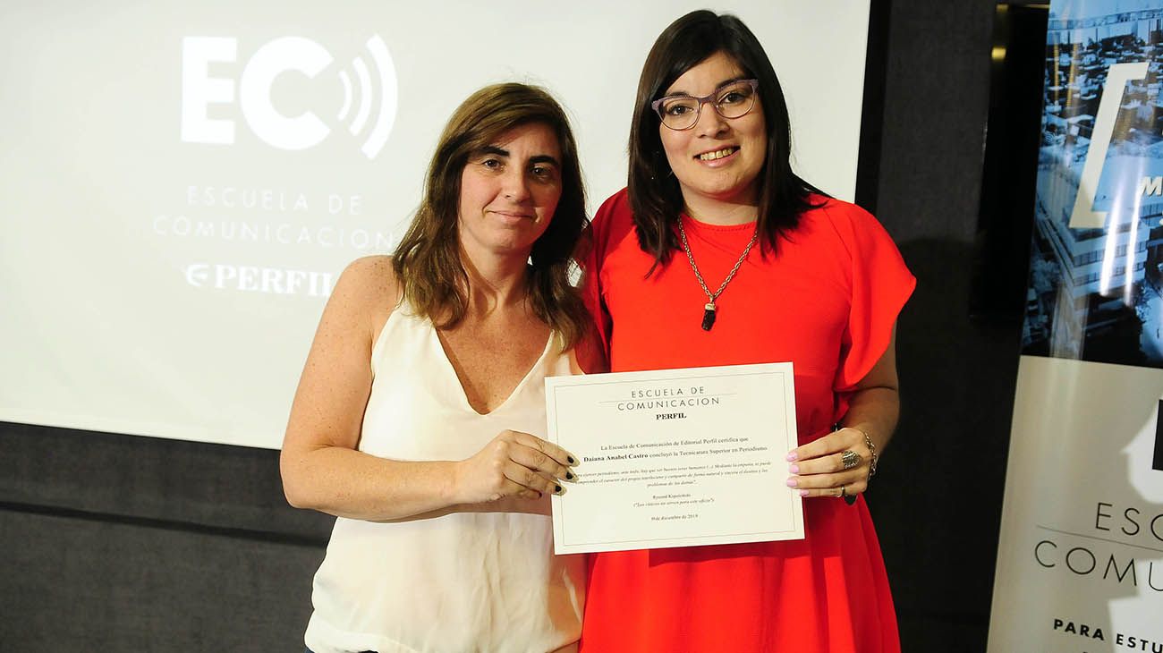 Acto de Egreso de los alumnos de la Escuela de Comunicación de Editorial PERFIL.