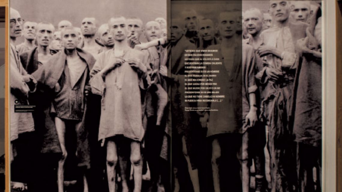 Las distintas estaciones de la muestra permanente recorren la historia de la mayor tragedia del siglo XX. Abajo, la escultura de Roberto García Balza inspirada en la Estrella de David. | Foto:Juan Ferrari