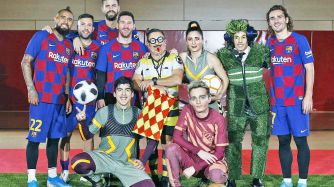 20191221_cirque_du_soleil_messi_pique_griezmann_vidal_gzacirquedusoleil_g.jpg