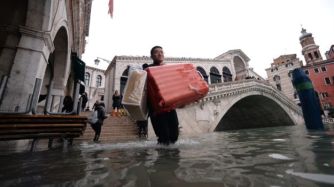 aqcua alta venecia italia