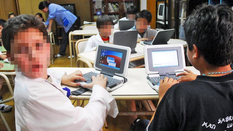 20192212_aula_computadoras_cedoc_g.jpg