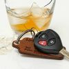 Conducir bajo los efectos del alcohol aumenta la posibilidad de un incidente vial.