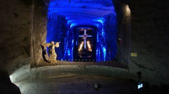 A oscuras y bajo tierra: así es la catedral de sal de Zipaquirá