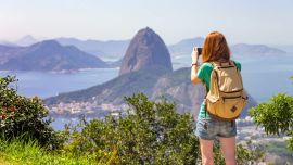 La vacunación es la medida preventiva más importante y una sola dosis brinda protección de por vida para conferir inmunidad.