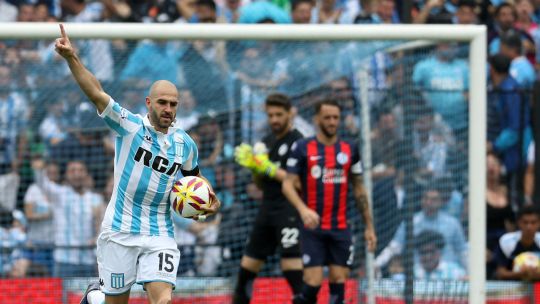 Racing y San Lorenzo barajan hacer un truque en este mercado de pases.