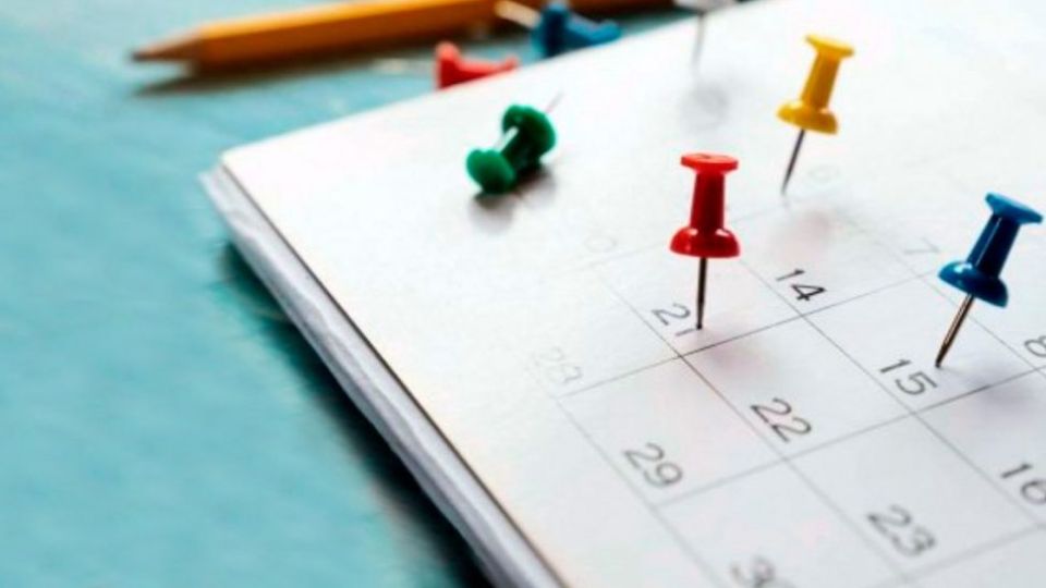 Calendario completo de feriados en 2021