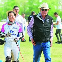 Conocé a la esposa de Tommy Lee Jones, fanática del polo