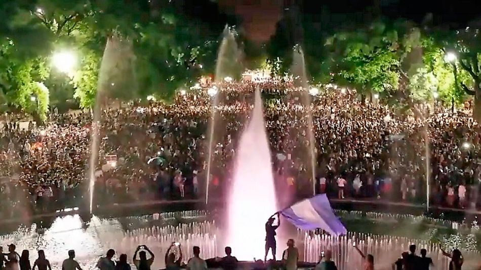 20192812_mendoza_protesta_mineria_cedoc_g.jpg
