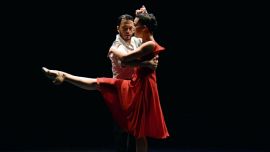 Fulgores. Una serie de presentaciones del Ballet Folklórico Nacional que se extienden durante diciembre en distintas sedes.