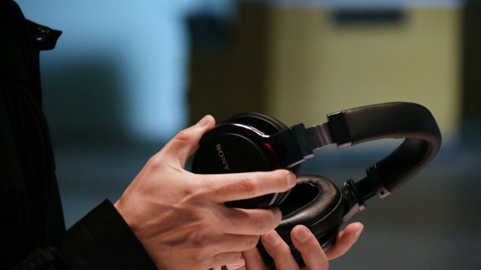 Tencent Group Buys 10% of Vivendi’s Universal for $3.4 Billion