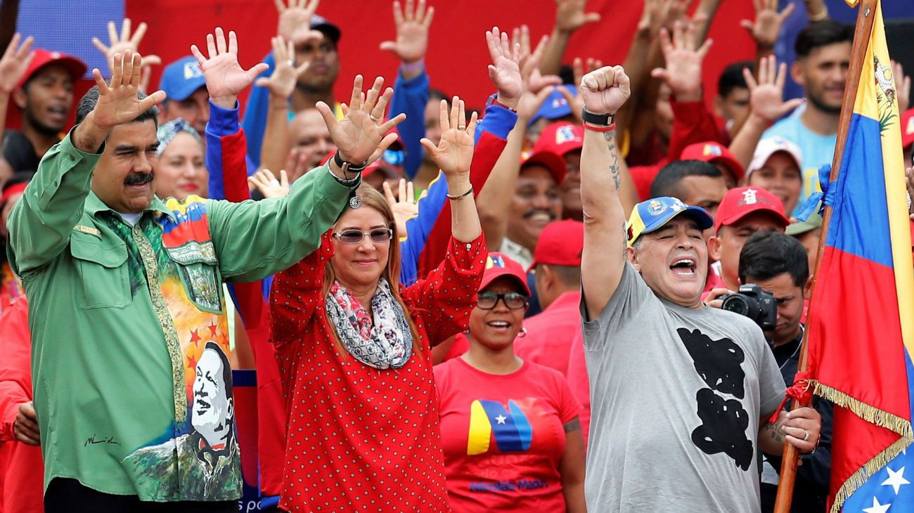 Diego Maradona y Nicolás Maduro