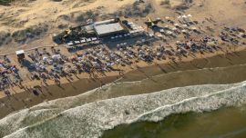 Con un dólar alto, esta temporada habrá entre un 15 y un 20% menos de argentinos. l El gobierno uruguayo impulsa beneficios para los turistas como la devolución del IVA.