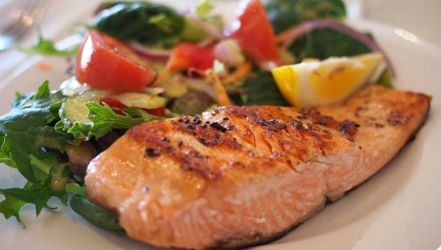 omega 3 grasas saludables pescado salmon alimentos