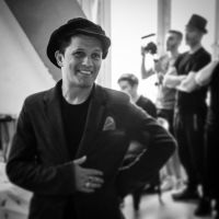 ¡Un copado! Michael Bublé ayudó a su cuñado, Darío Lopilato, a promocionar su obra