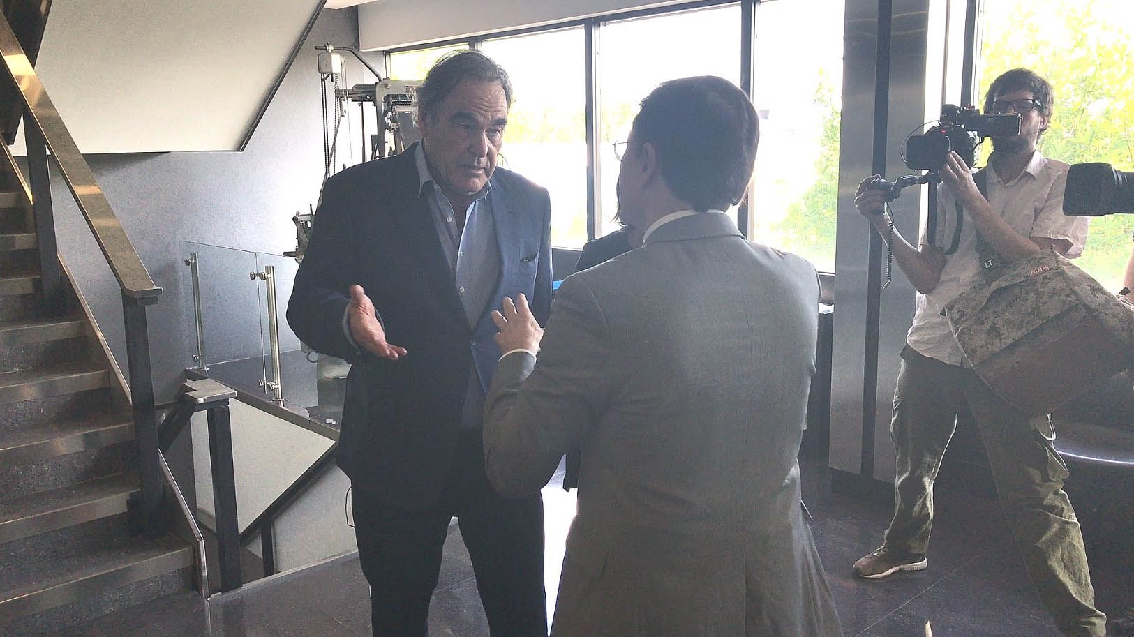 Oliver Stone entrevistó a Jorge Fontevecchia