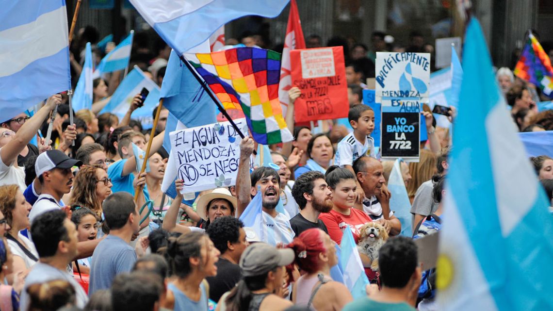 Demonstrators celebrate the repeal of amendments to Law 7722, in Mendoza City this week.