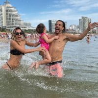 Floppy Tesouro y Rodrigo Fernández Prieto reconciliados en la playa