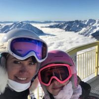 Valeria Mazza con su esposo e hijos en Suiza