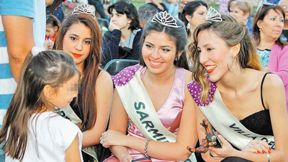 20200105_vendimia_mendoza_reina_infantil_cedoc_g.jpg