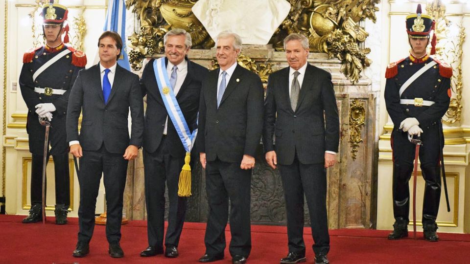 20200501_alberto_fernandez_ceremonia_escayola_g.jpg