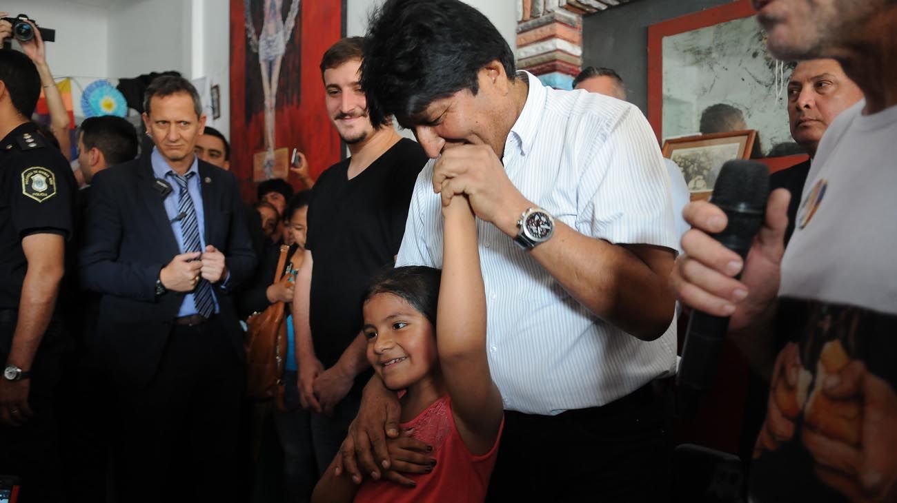 Evo Morales y Padre Paco Olveira en Isla Maciel