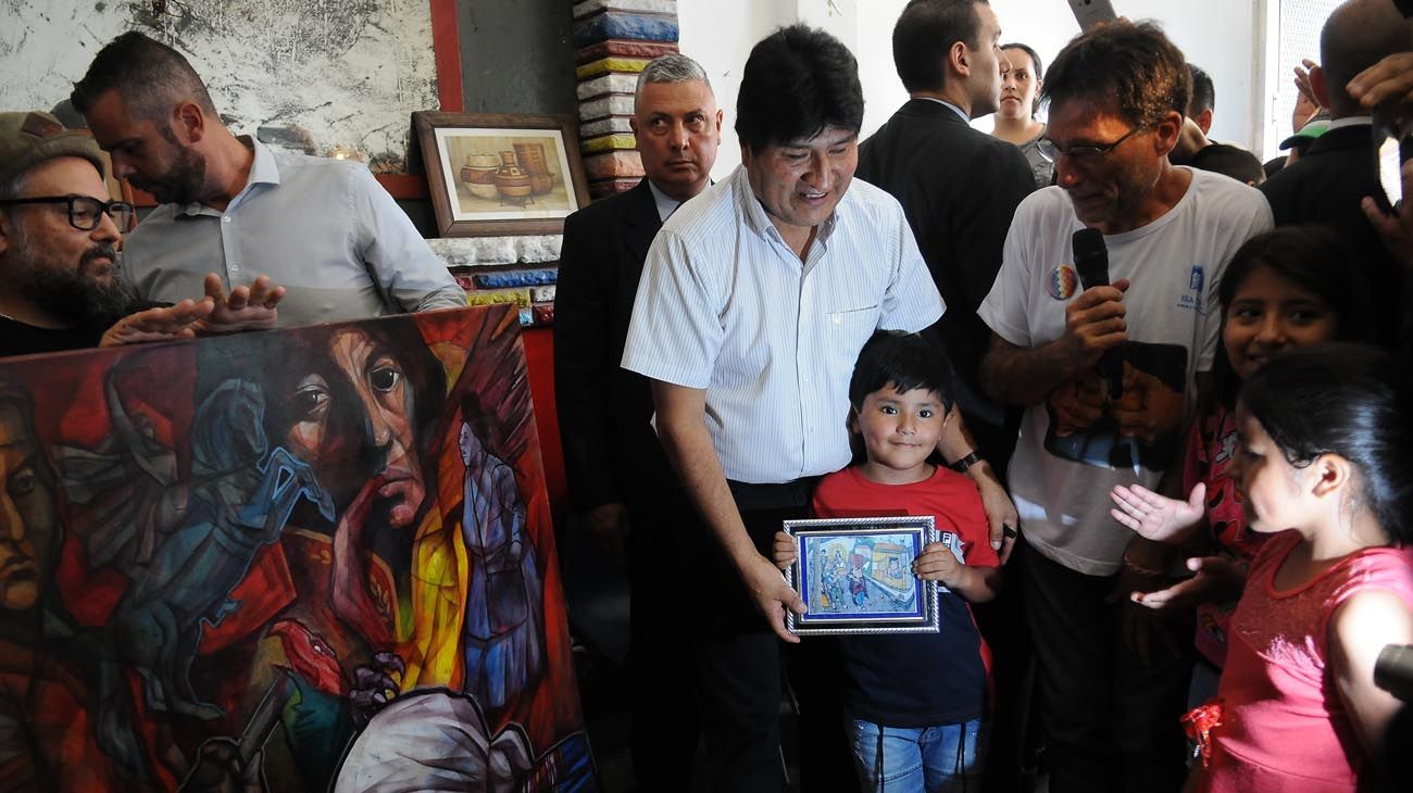 Evo Morales y Padre Paco Olveira en Isla Maciel