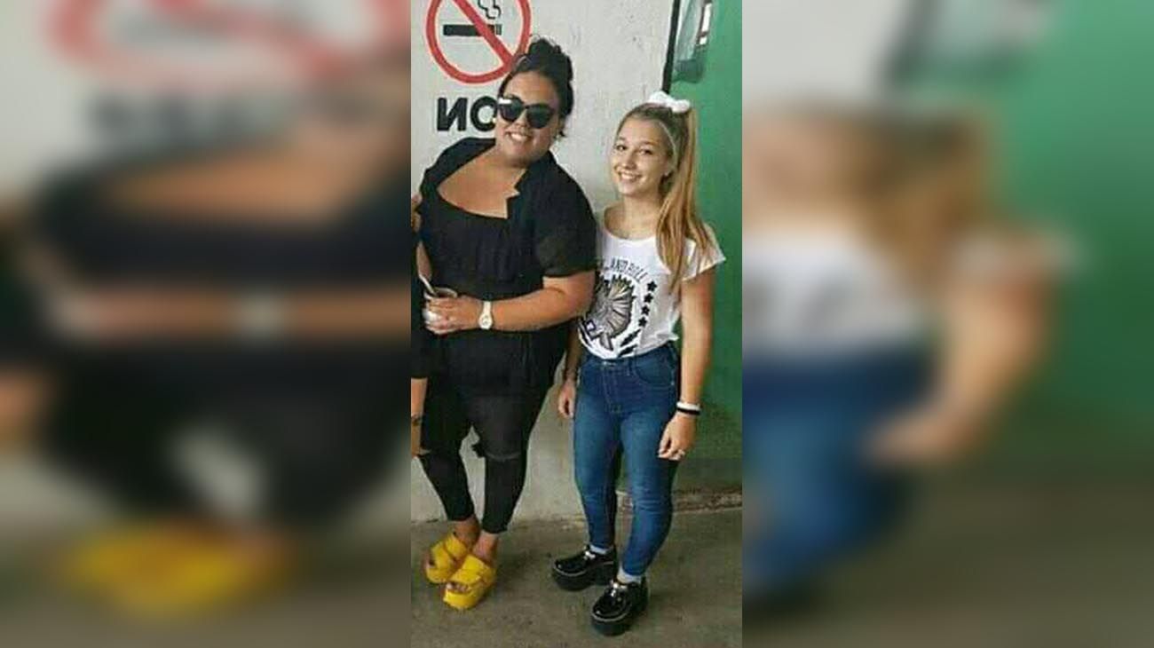 Galarza junto a su nueva amiga. 