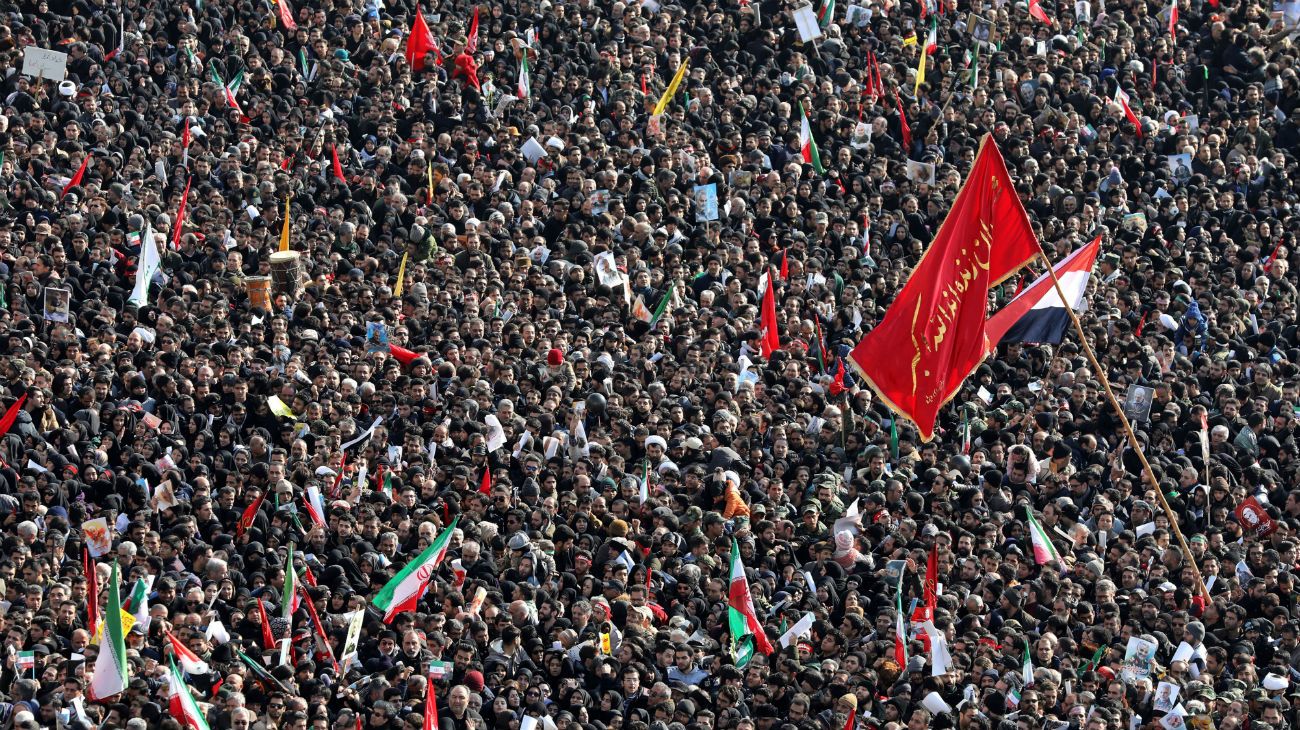 Para la cadena de televisión iraní Press TV fueron millones los ciudadanos presentes en la plaza Engelab.