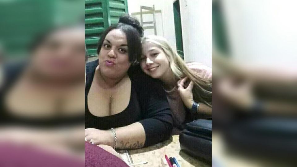 Galarza junto a su nueva amiga.