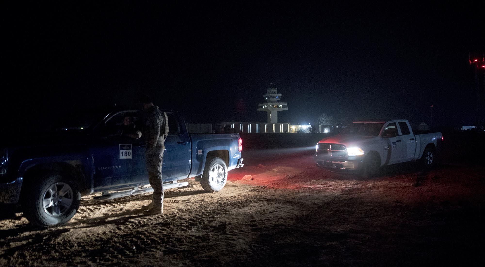 Momento en que despegan los misiles con blanco en el destino de la base Militar en Bagdad de Estados Unidos visitada el 26 de Diciembre pasado por Donald Trump y su esposa.