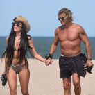 Claudio Paul Caniggia y Sofía Bonelli, apasionados en Punta del Este: a puro chape en la playa 