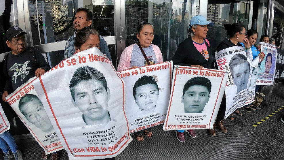 México. Archivo. Padres de los estudiantes desaparecidos en Ayotzinapa.
