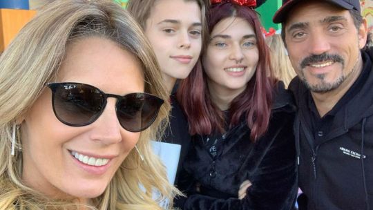 Rocío Marengo y los hijos de Ricardo Fort, de vacaciones en Disney