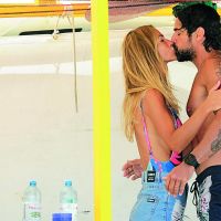 A puro "Chape" Luciano Castro y Sabrina Rojas incendiaron las playas de Mardel