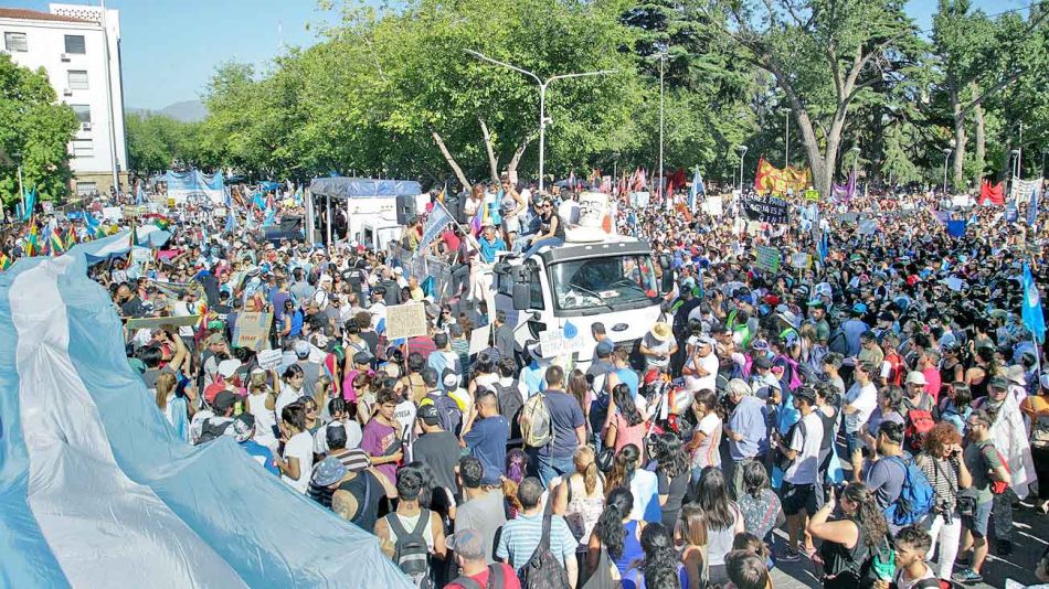 20200111_mendoza_agua_mineria_protesta_na_g.jpg