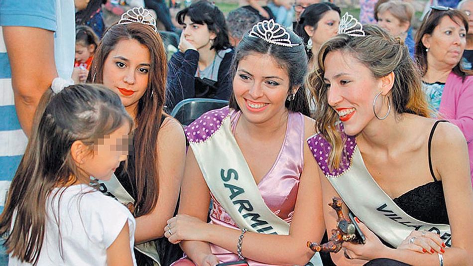 20201201_reinas_belleza_niña_cedoc_g.jpg
