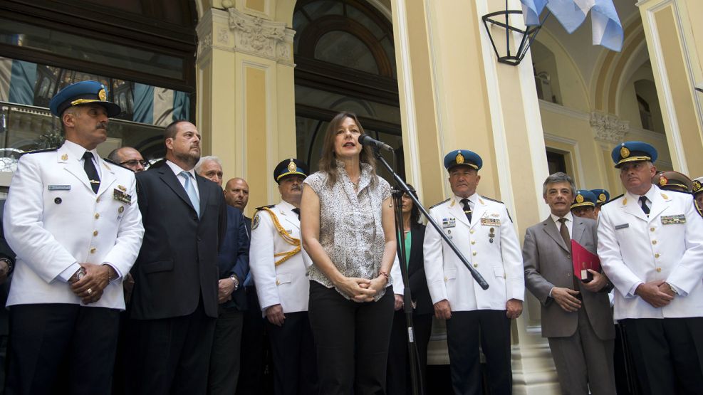 La ministra Frederic, cuando anunció a Hernández como nuevo jefe policial.