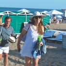 María Eugenia Vidal y Quique Sacco afianzan su amor en las playas de Pinamar