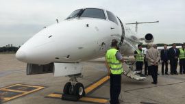 Los vuelos se realizan en modernas aeronaves Jet Embraer 145.